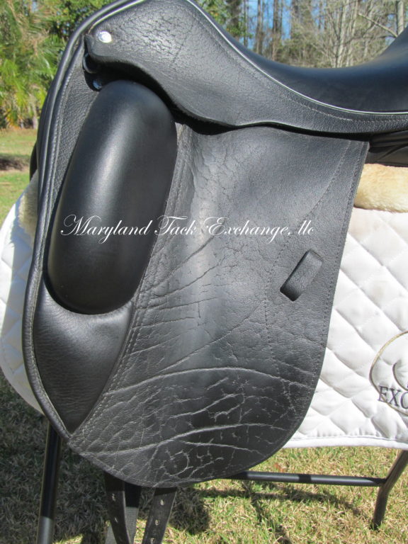 18″ Custom Saddlery Advantage R Buffalo Monoflap, Medium/Wide (2020 Model)