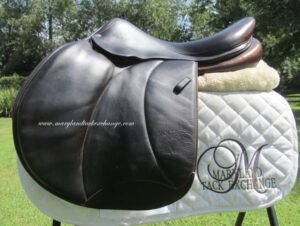 17.5" Voltaire Palm Beach Calf, Medium/Wide Tree (2016 Model)