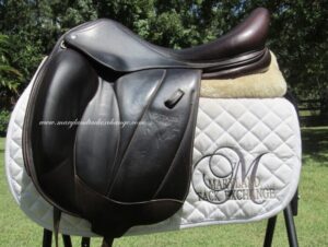 18" Voltaire Adelaide (Dk. Brown), Medium Tree (2015 Model)