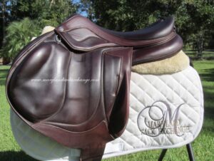 17.5" Devoucoux Enara EVO Monoflap, Medium/Narrow Tree (2025 Model)