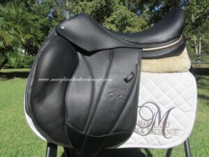 18.5" Voltaire Adelaide Buffalo Monoflap, Medium Tree (2025 Model)