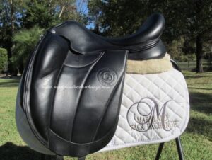 17.5" Forestier Aachen Monoflap, Medium/Wide Tree (2022 Model)