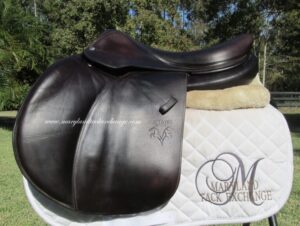 17.5" Voltaire Palm Beach, Medium/Wide Tree (2022 Model)