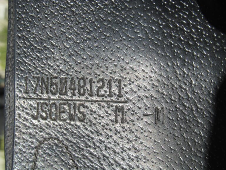 17" Equipe Special One (Black), Medium Tree - Image 4