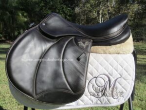 18.5" Voltaire Palm Beach Calf (Crystals), Medium Tree (2023 Model)