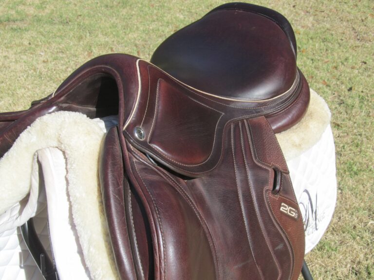 17” CWD SE32 2Gs Mademoiselle, Medium/Narrow Tree (2024 Model) - Image 2