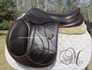 17.5" Devoucoux Biarritz O Calf, Medium/Wide Tree (2018 Model)