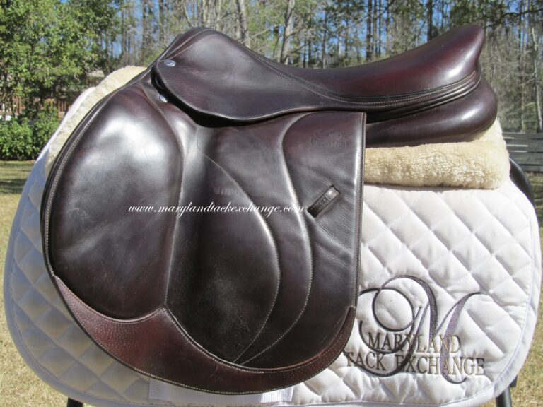 17.5" Devoucoux Biarritz C Calfskin, Wide Tree (2017 Model)