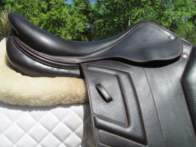 17" Prestige Renaissance M, Medium Tree (2022 Model) - Image 9