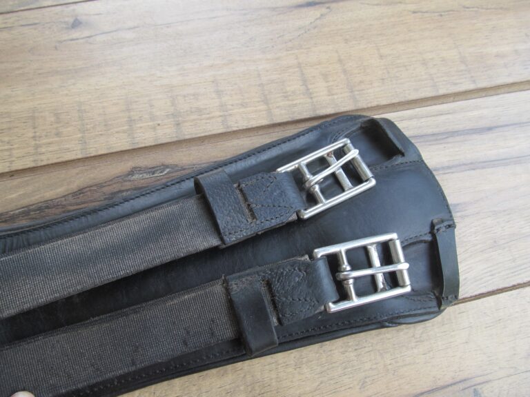 28" Devoucoux Short Black Dressage Girth - Image 5