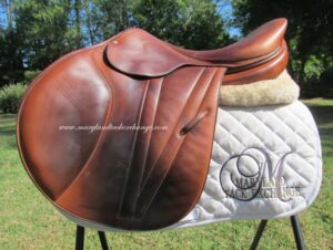 17.5/18" Butet Premium, Wide Tree (2017 Model)