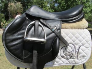 18.5" Voltaire Lexington Monoflap (Black), Medium Tree (2015 Model)