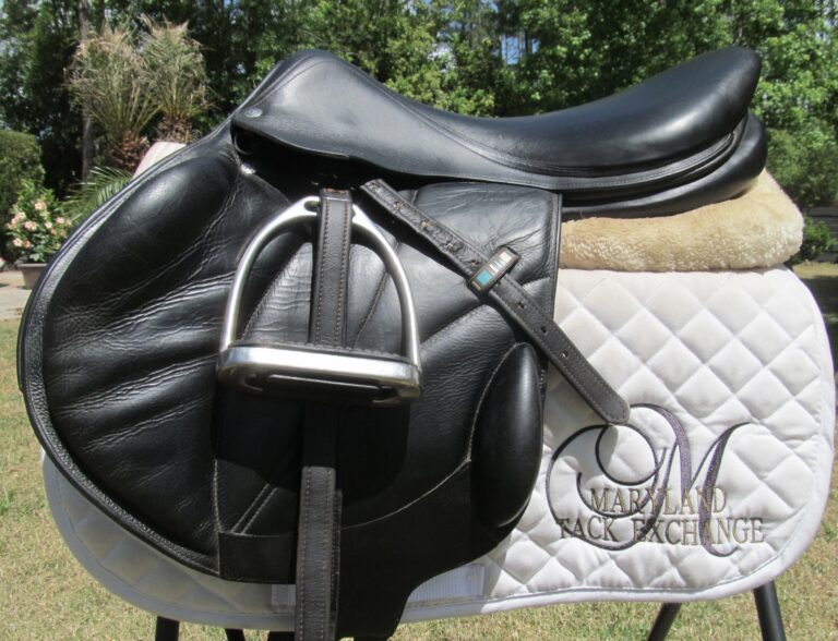 18.5" Voltaire Lexington Monoflap (Black), Medium Tree (2015 Model)