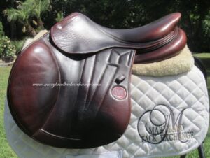 17/17.5" Meyer Calfskin, Medium/Wide Tree (2023 Model)