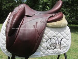 18" Devoucoux Makila, Medium Tree (2024 Model)