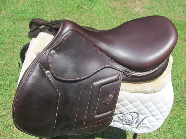 17" Prestige Renaissance Calf (Wool), Medium Tree (2025 Model) - Image 6