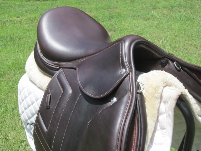 17" Prestige Renaissance Calf (Wool), Medium Tree (2025 Model) - Image 9