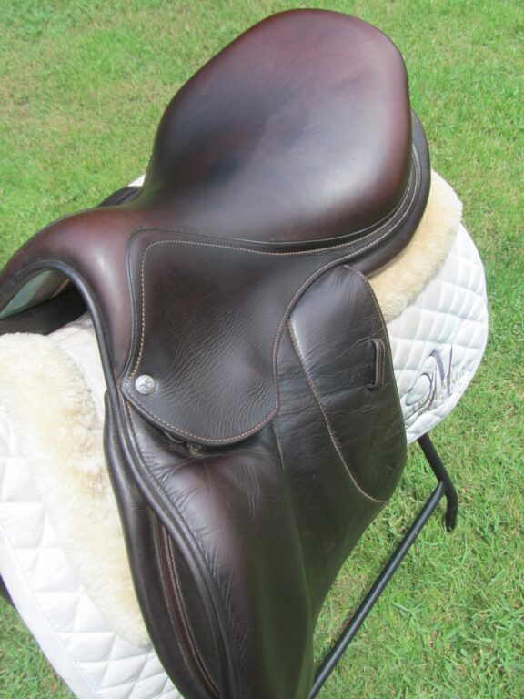 17" Voltaire Palm Beach Calf, Medium Tree (2017 Model) - Image 6