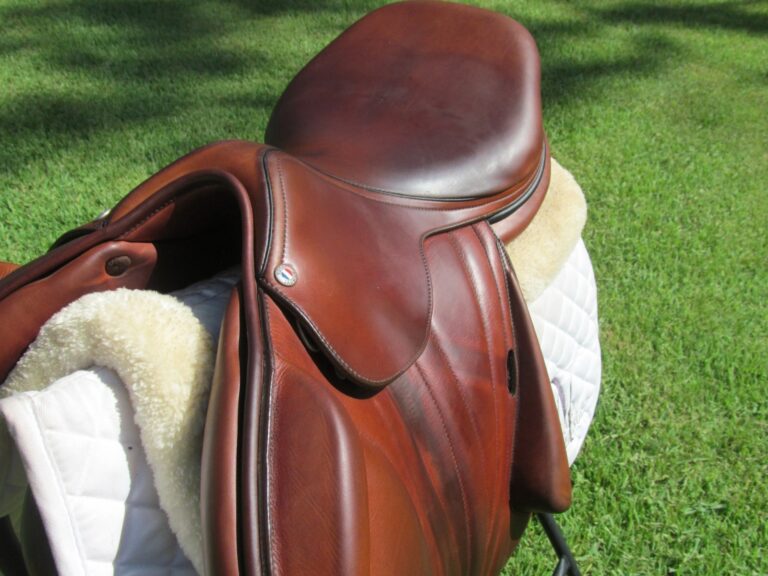 17.5" Butet Monoflap (Wool Flocked), Medium/Narrow Tree (2023 Model) - Image 3