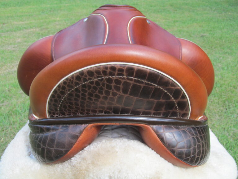 17" Custom Saddlery Icon Coda Monoflap, Medium Tree (2023 Model) - Image 10