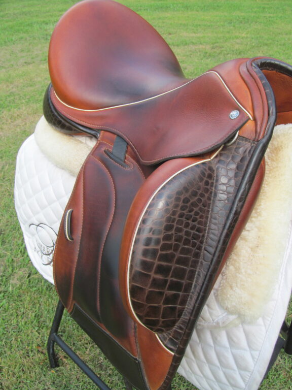 17" Custom Saddlery Icon Coda Monoflap, Medium Tree (2023 Model) - Image 8