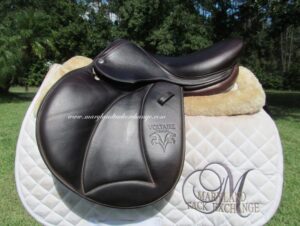 15.5" Voltaire Welli Buffalo, Medium/Wide Tree (2023 Model)