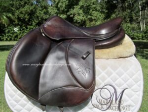 16.5" Voltaire Palm Beach Calf, Medium/Wide Tree (2021 Model)